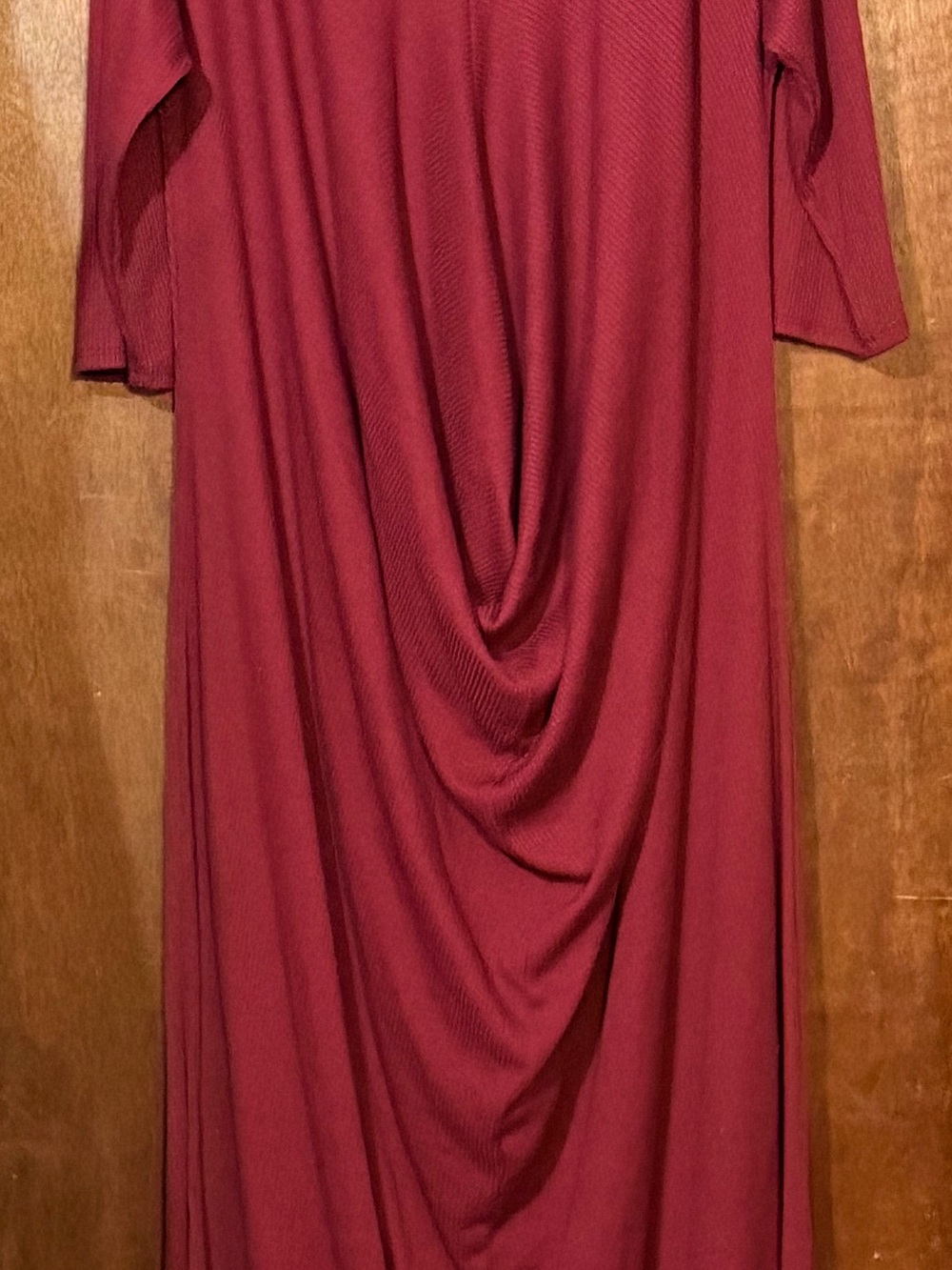 Livd 1x Elegant Draped Midi Dress in Deep Burgundy